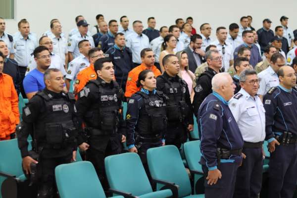 Profissionais da imprensa e Segurança Pública são homenageados