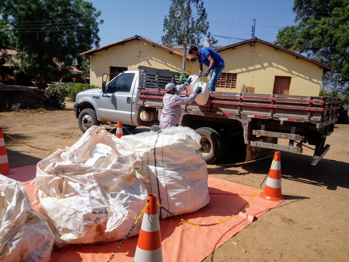 Programa recolhe embalagens de agrotóxicos