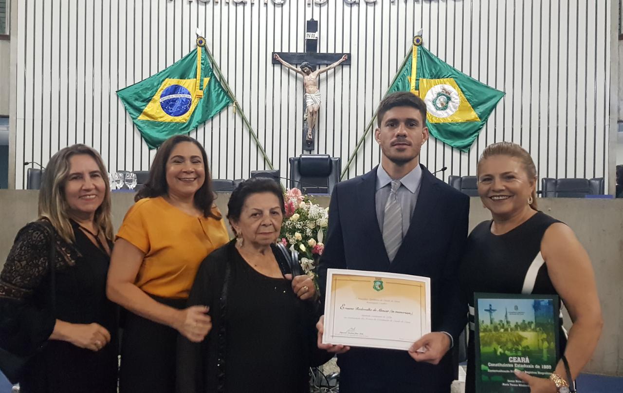 Erasmo Alencar é homenageado na Assembleia Legislativa