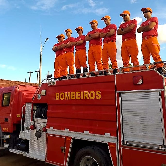 Quartel de Bombeiros local recebe 8 soldados em seus quadros