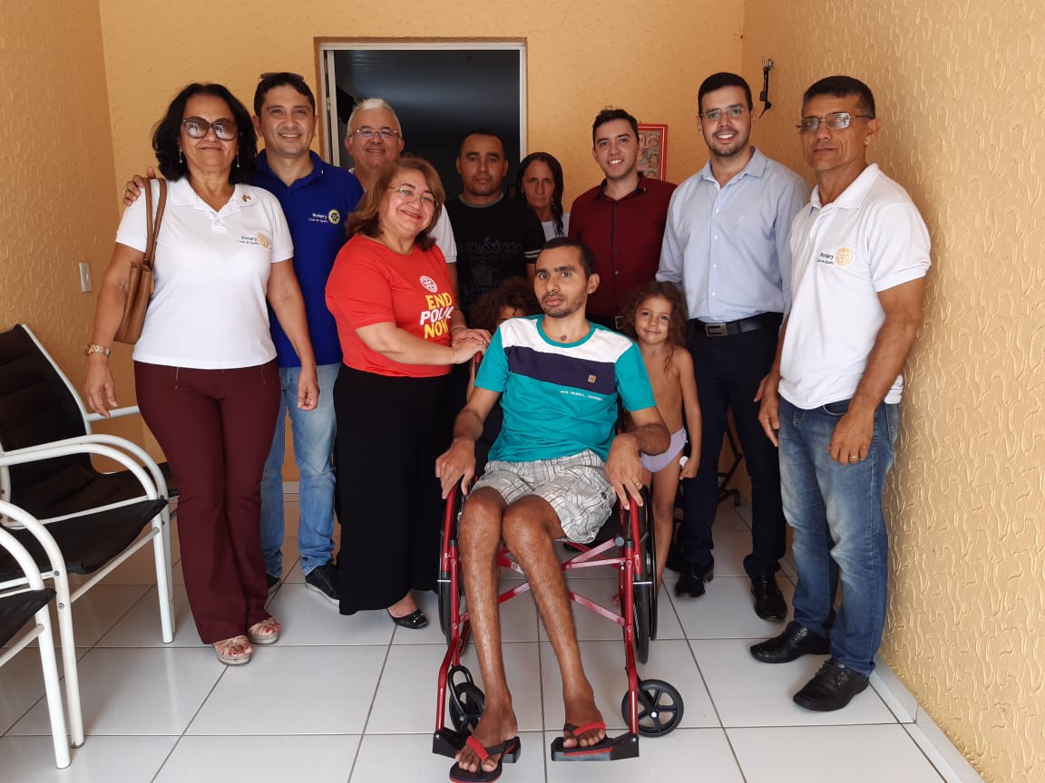 Rotary Club de Iguatu chega à 17ª cadeira de rodas doada