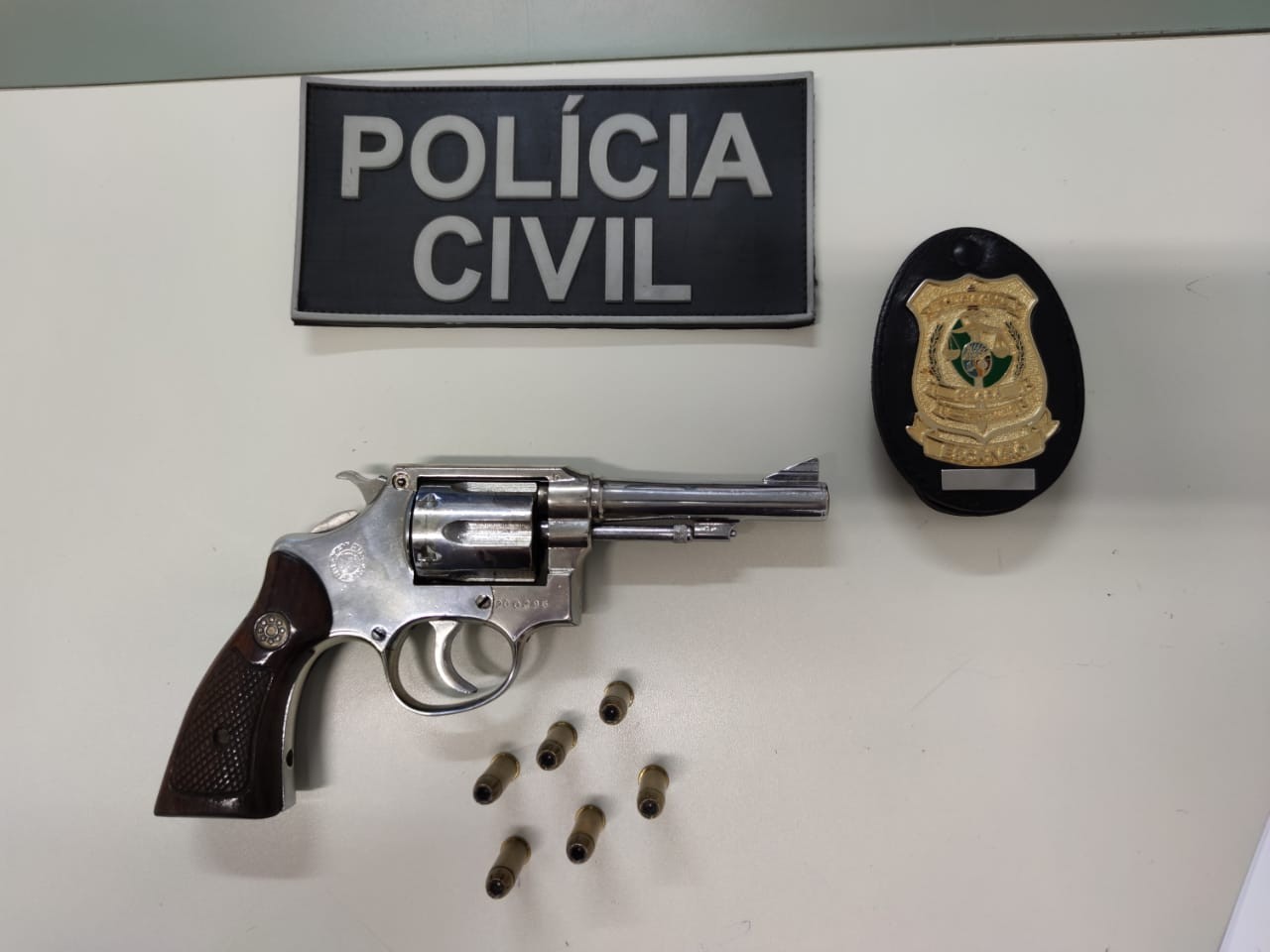 Dupla é detida em posse de arma em Iguatu