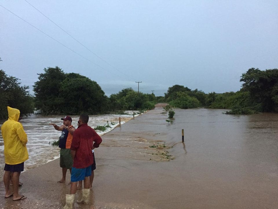 Açude Orós tem aporte de 11cm após rompimento de reservatórios em Quixelô