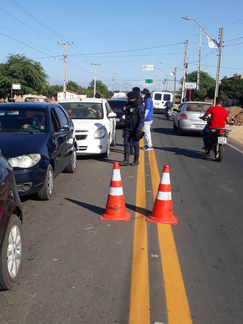 Icó restringe entrada de veículos e passageiros de cidades com transmissão comunitária