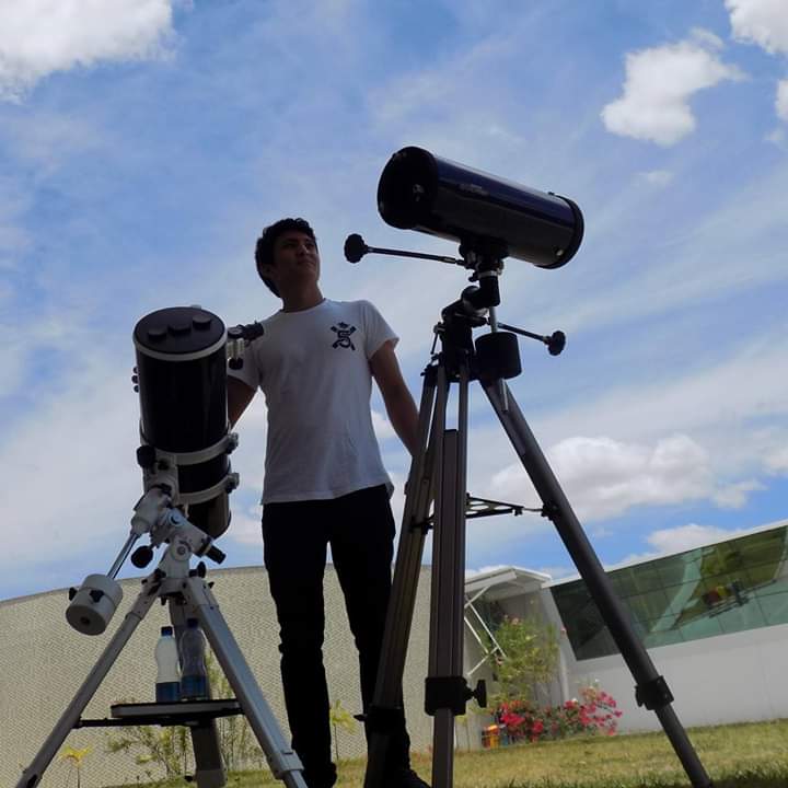 Estudante registra cometa Neowise no céu do Centro-Sul