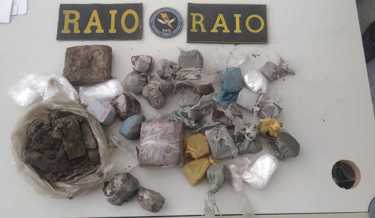 RAIO apreende mais de 1kg de droga em residência na cidade de Iguatu