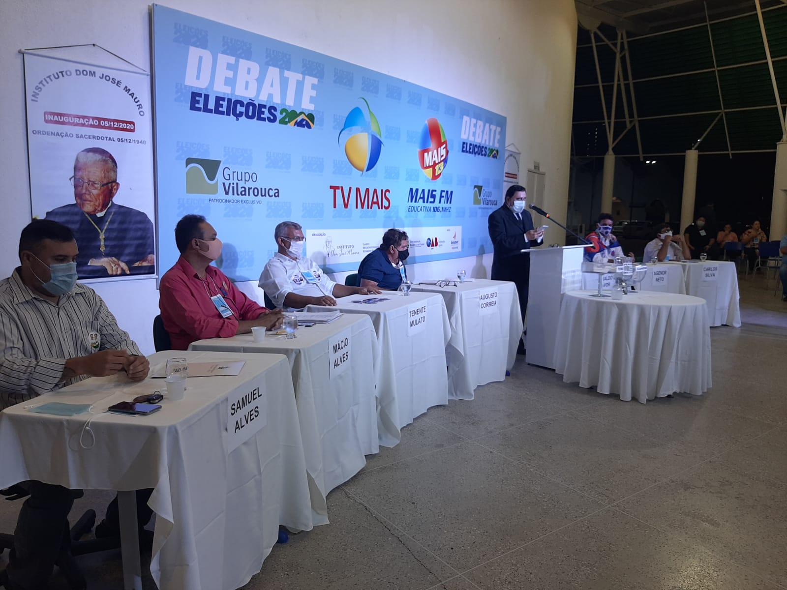 Último debate é marcado por acirramento entre candidatos