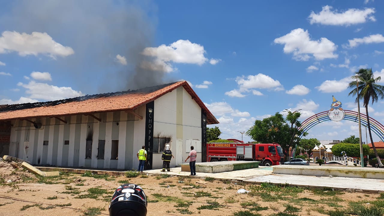 Após um mês estação de trem é atingida por novo incêndio em Iguatu