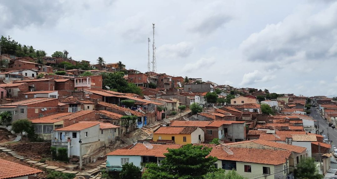 Prefeitura proíbe banho em áreas do açude Orós