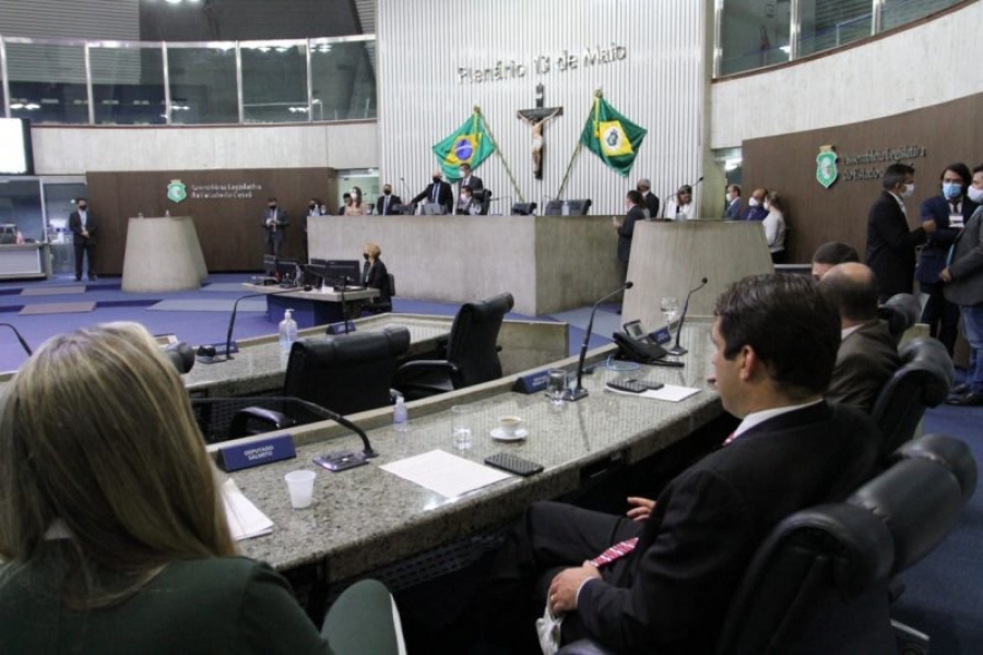 AL aprova tramitação do decreto em regime de urgência