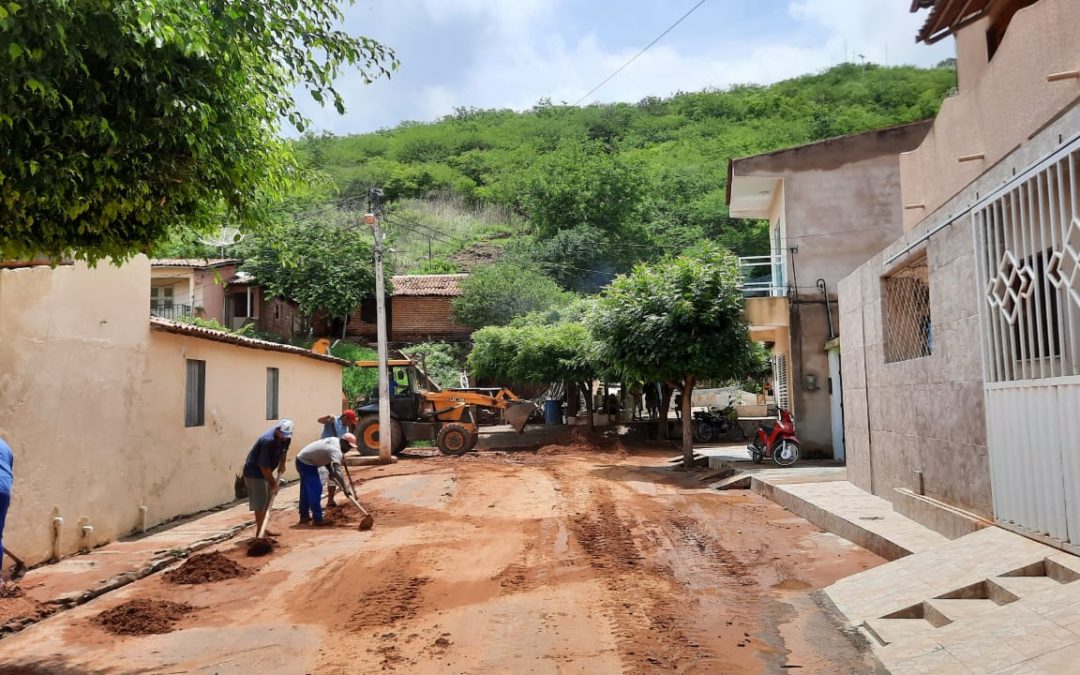 Chuvas em Cariús deixam ruas e casas alagadas