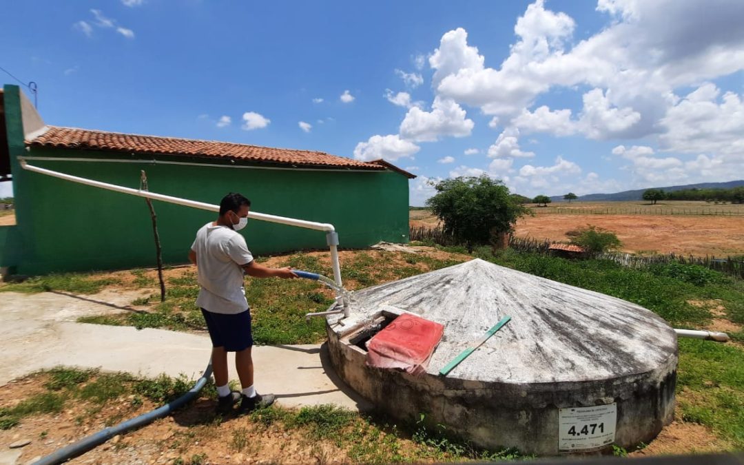 Cisternas ajudam famílias a amenizar falta d’água