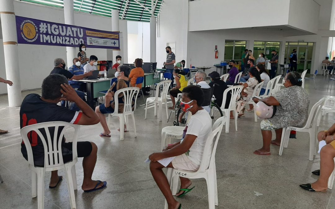 Mais da metade da população de Iguatu ainda segue sem cadastro para tomar a vacina contra Covid-19