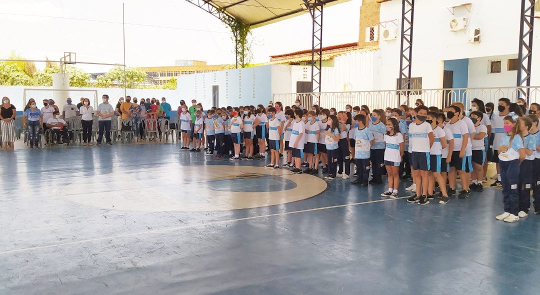 Alunos Modelo recebem medalhas de olimpíadas