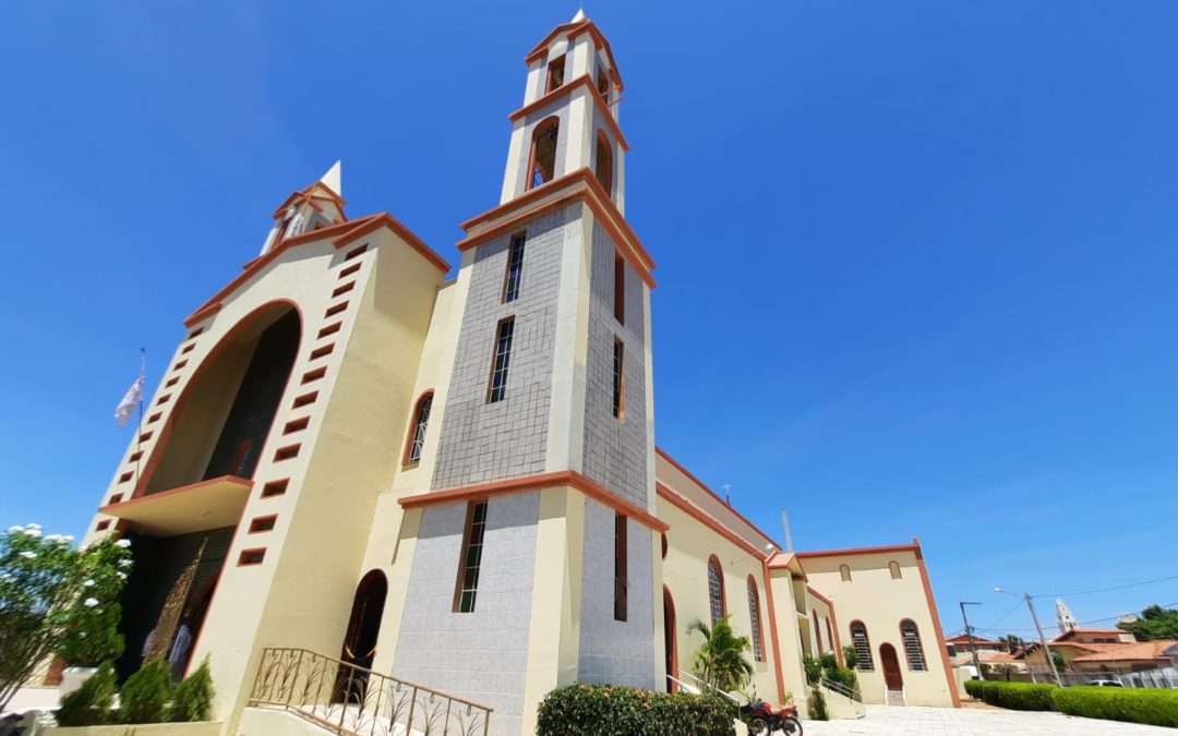 Católicos comemoram 15 anos da Catedral de São José