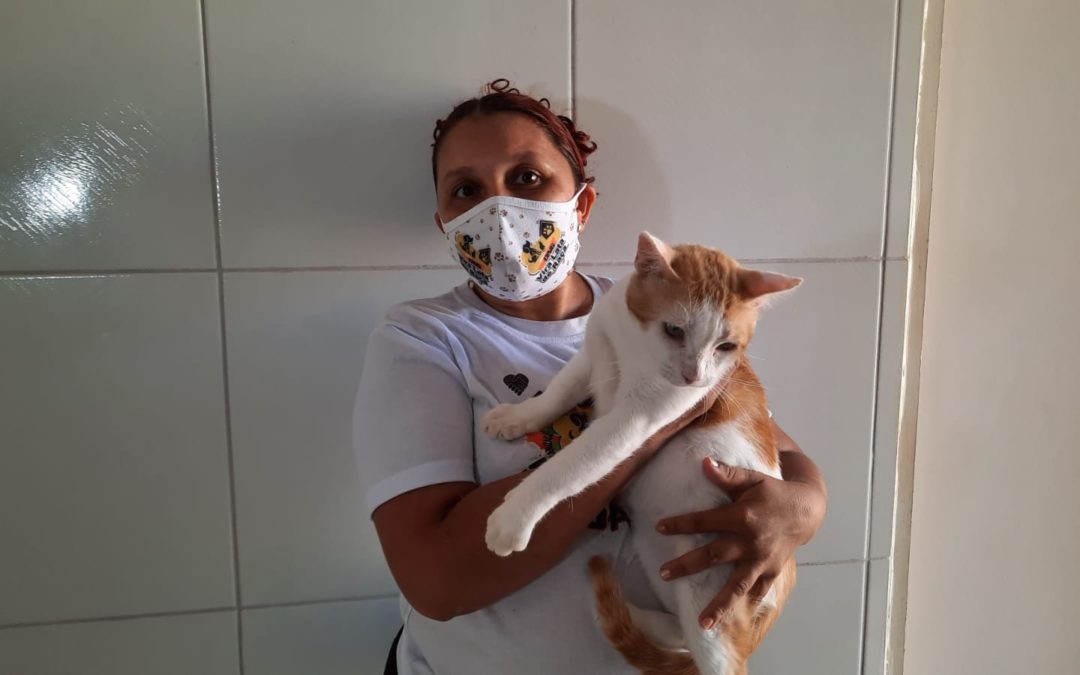 Auxiliar de serviços gerais que se tornou protetora de animais