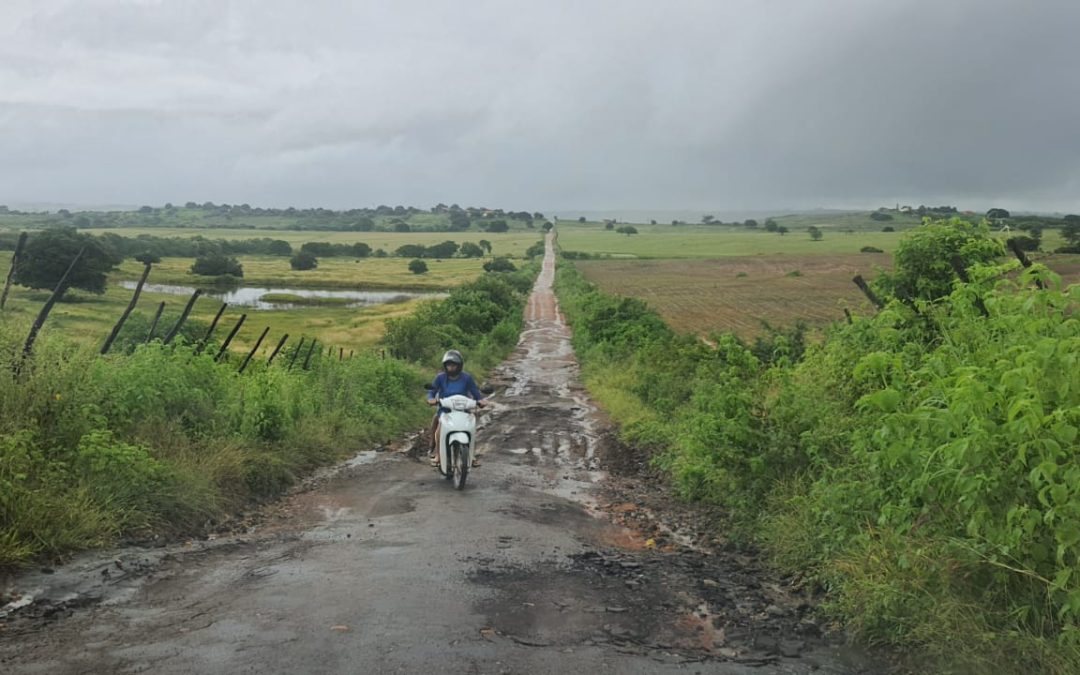 Período de chuvas compromete tráfego na ‘Estrada do Baú’