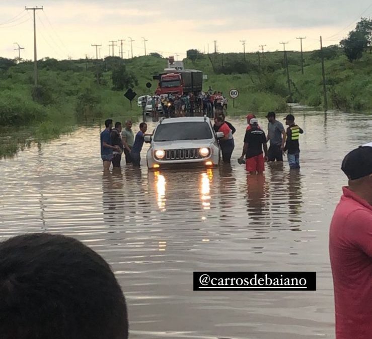 Chuva interdita rodovia por quase 5h entre Iguatu e Jucás