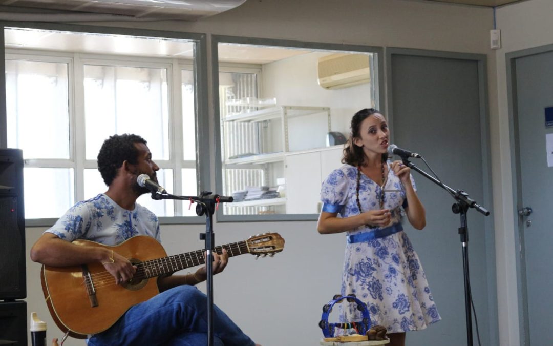 Biblioteca Municipal realiza programação alusiva ao Dia Nacional do Livro