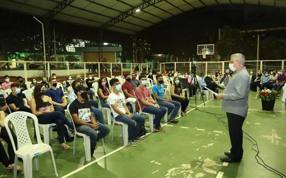 IFCE Cedro realiza aula inaugural de Engenharia Elétrica