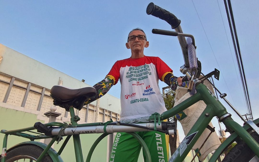 Professor adota bicicleta como meio de transporte há 32 anos