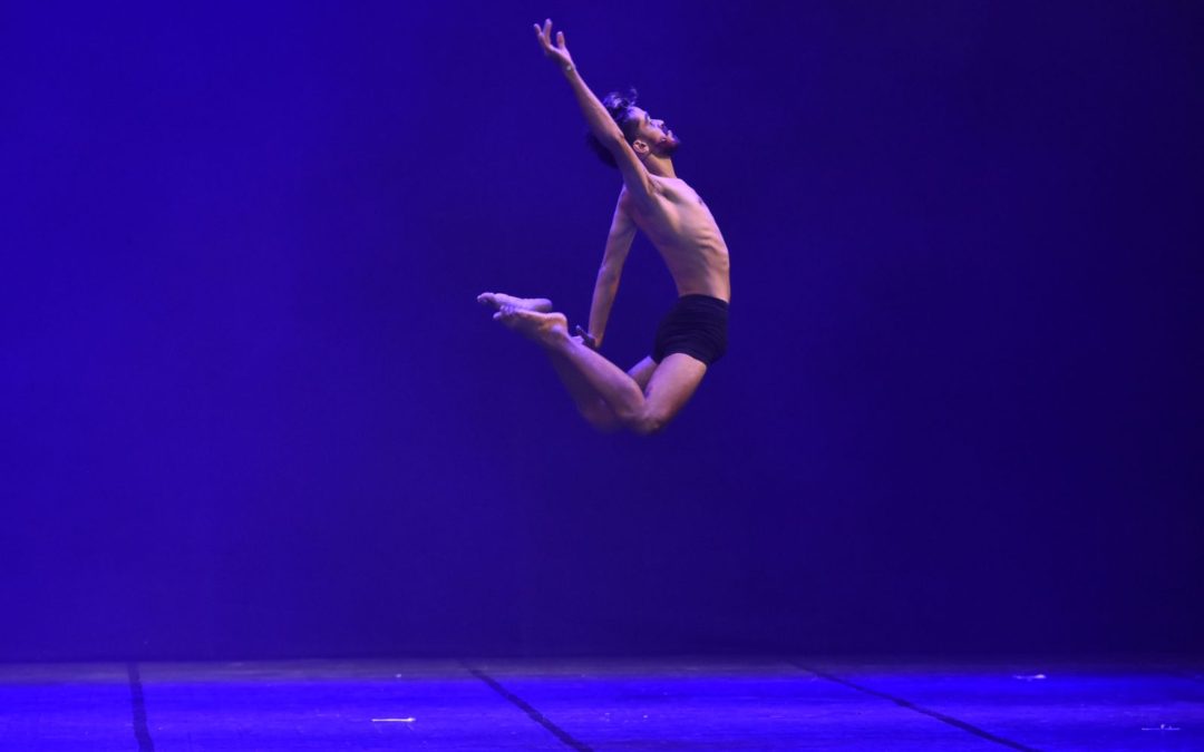 Bailarino iguatuense ganha bolsa para estudar na Suíça