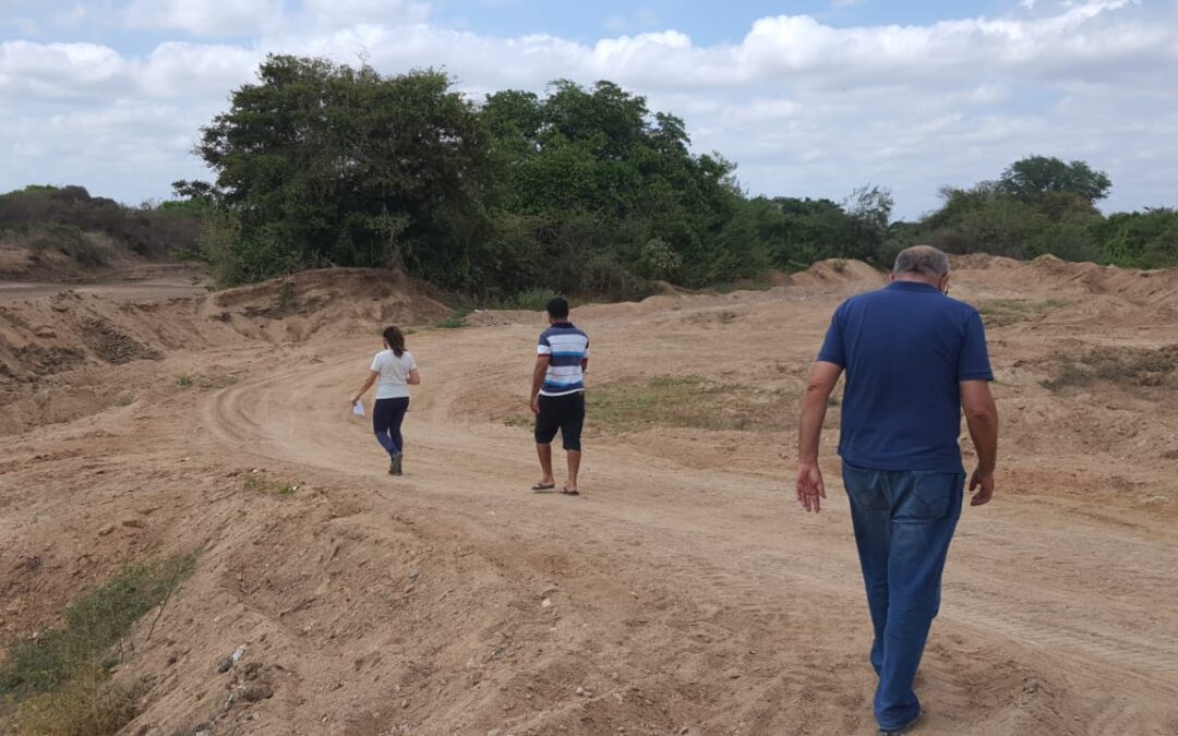 Fiscalização encontra extração irregular de areia no rio Jaguaribe