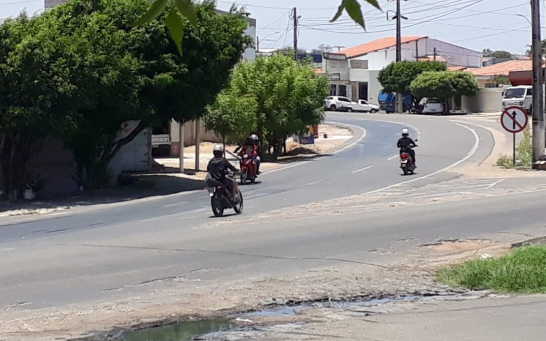 Motoristas denunciam veículos na contramão na Av. Eurico Gaspar Dutra