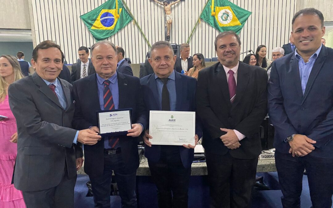 CDL de Iguatu homenageada nos 50 anos da FCDL/CE