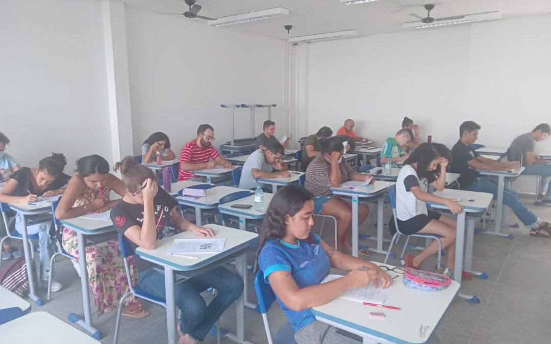 Inscrições para curso de inglês gratuito da UECE serão feitas on-line