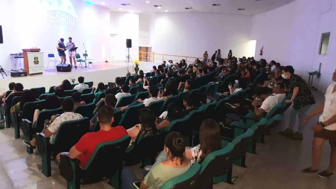 “Sarau” mobiliza cena artística no campus Humberto Teixeira