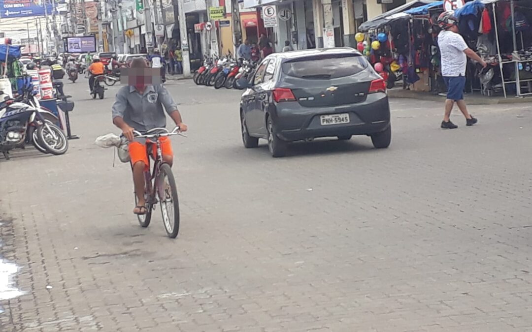 Ciclistas na contramão: ‘gargalo’ histórico do trânsito de Iguatu