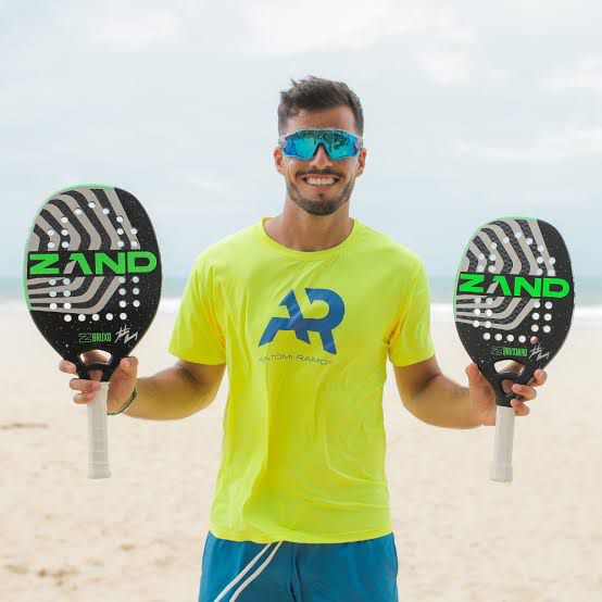 Nº 1 de Beach Tennis do mundo ministra curso para atletas amadores