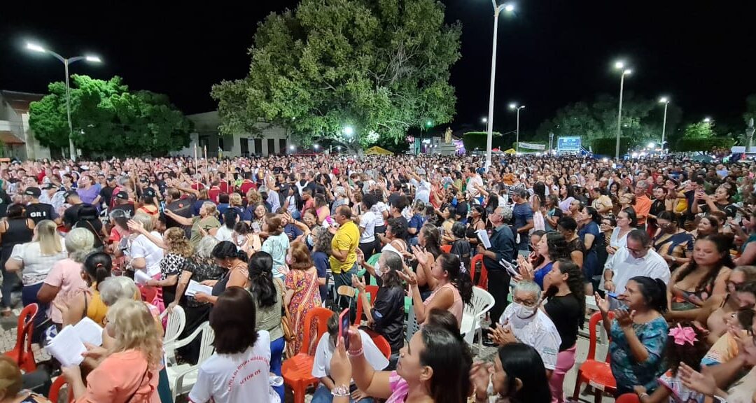 Novenário de Senhora Sant’Ana atrai multidão para celebrar a padroeira