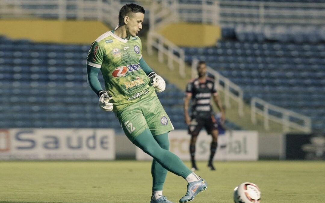 Iguatu sai em desvantagem na primeira partida da final da Taça Fares Lopes