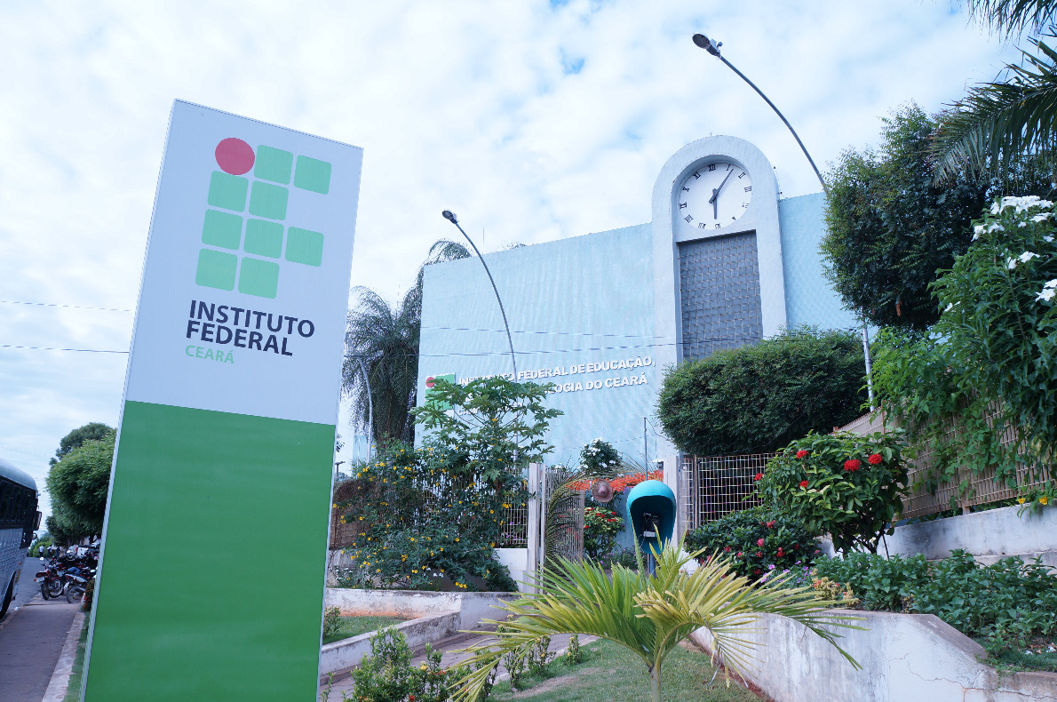 IFCE campus Cedro - A direção-geral do campus do Cedro publicou nesta  quinta-feira, 27/1, o edital de Chamada Pública para ingresso no curso de  extensão Xadrez Básico. Ofertam-se 20 vagas, sendo 10