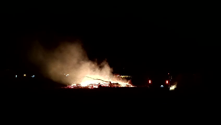 Incêndio em vegetação assusta moradores do Bairro Cocobó