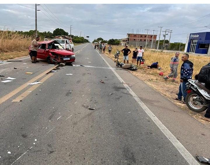 Colisão entre carro e moto deixa três da mesma família feridos em Iguatu