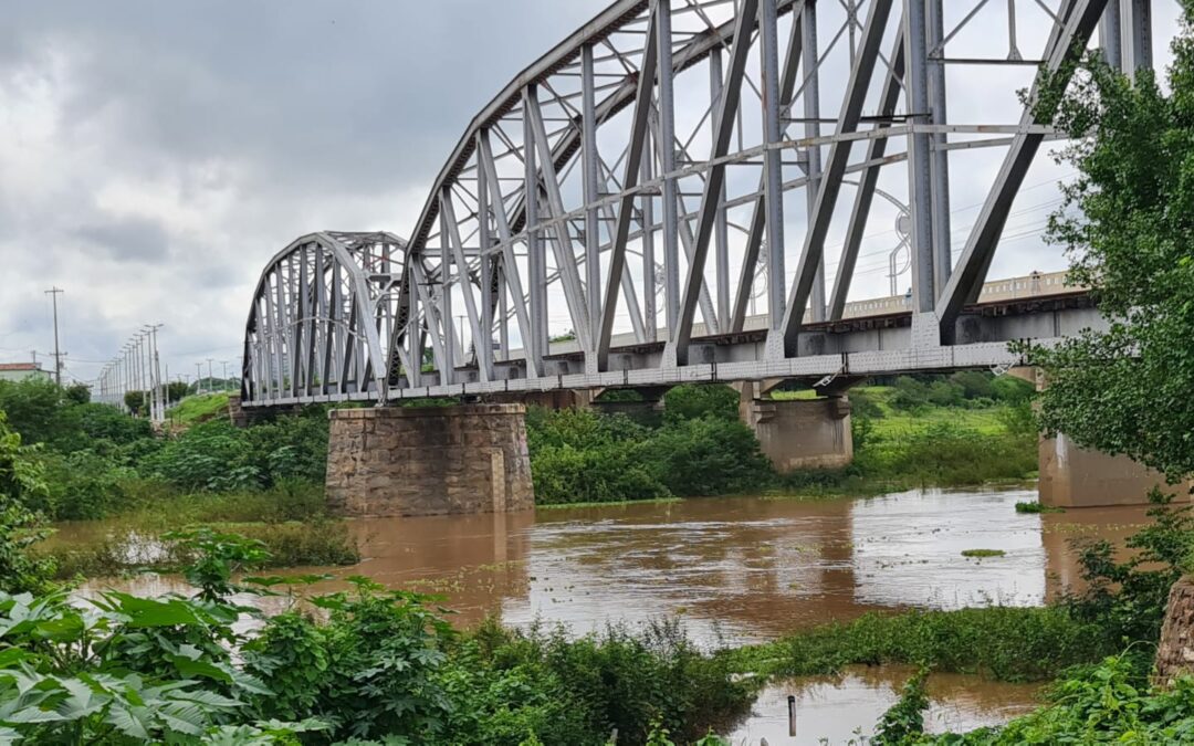 Rio Jaguaribe apresenta primeira cheia em 2024