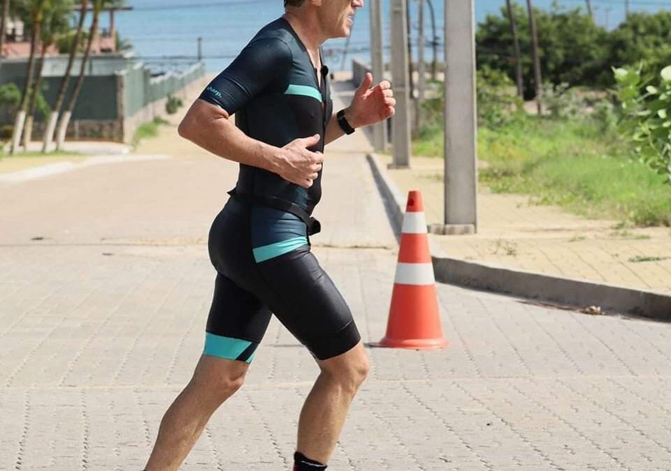 Oftalmologista Ariosto Bezerra Vale disputa primeira prova de Triathlon de 2024