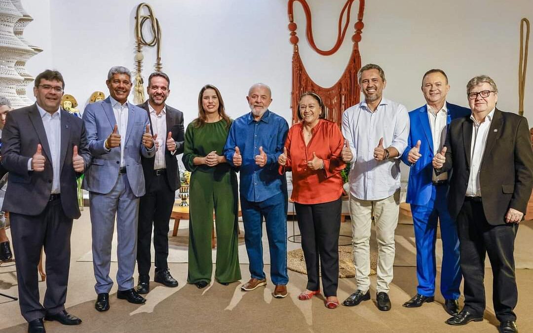 Após anúncio de investimentos no Ceará, Lula se reuniu com governadores do Nordeste em Fortaleza