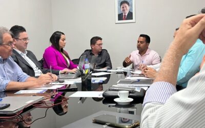 Prefeito eleito de Iguatu analisa financiamento de R$ 250 milhões da CAF em reunião com atual prefeito